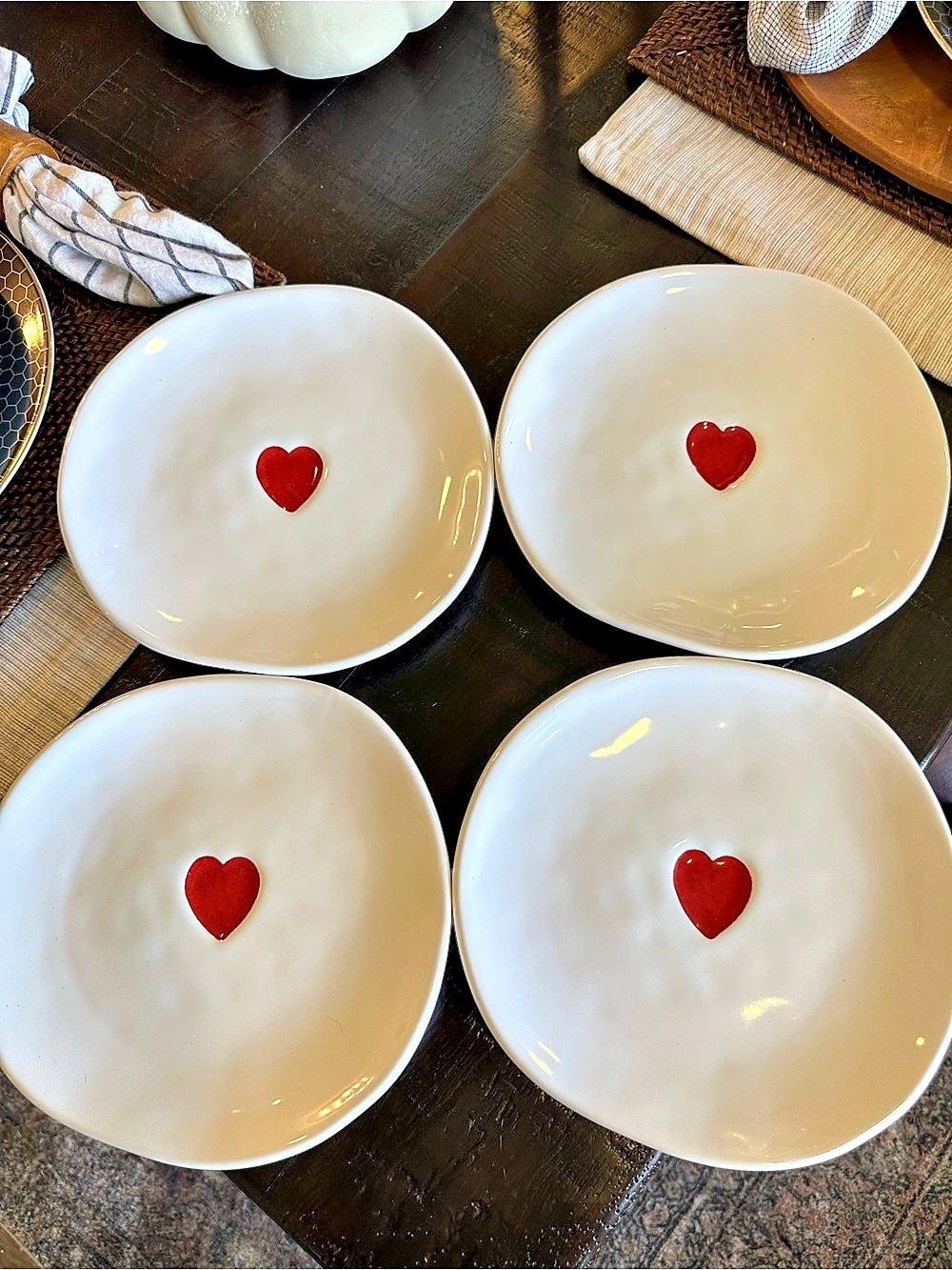 Rare Williams Sonoma Amour Heart Salad Plates Set of 4 White & Red